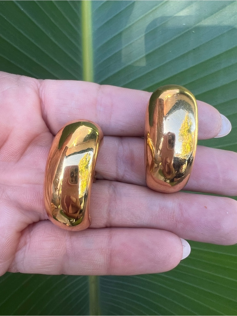 SIGNED ESCADA 80’s 80s Vintage Classic Polished Gold-Tone Dome Clip On Earrings